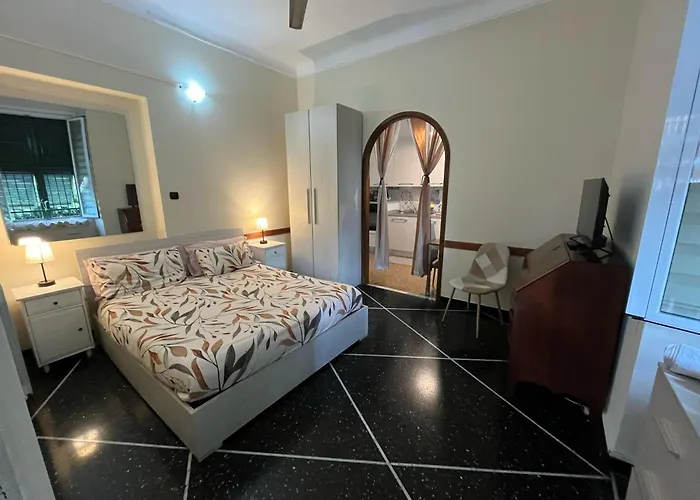 Apartment Tolemaide Genua